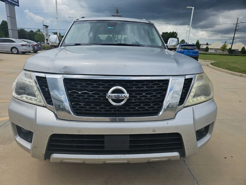 Used 2017 Silver Nissan Platinum image 2