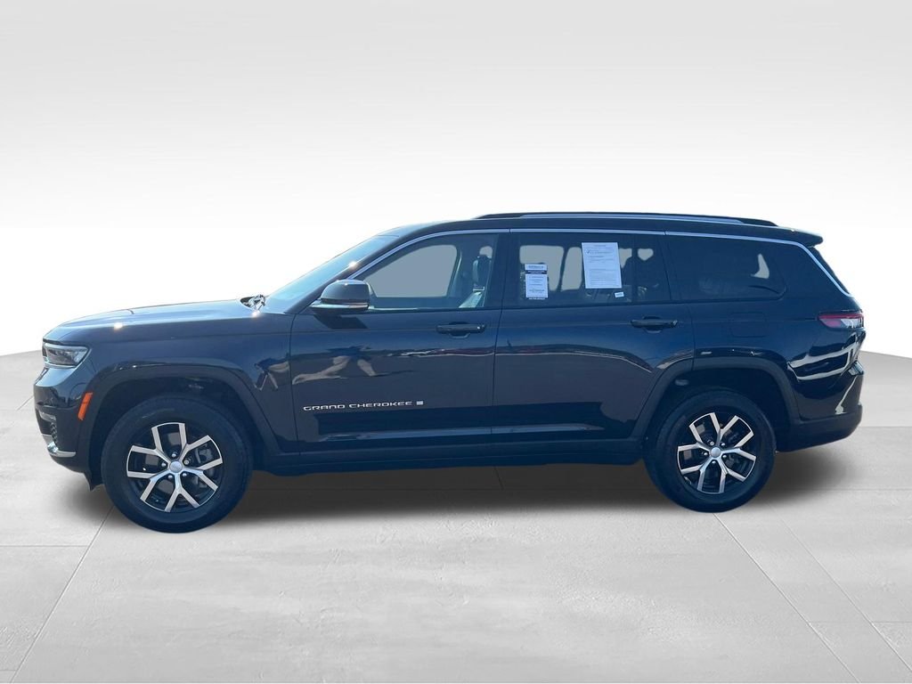 Used 2023 Black Jeep Limited image 2