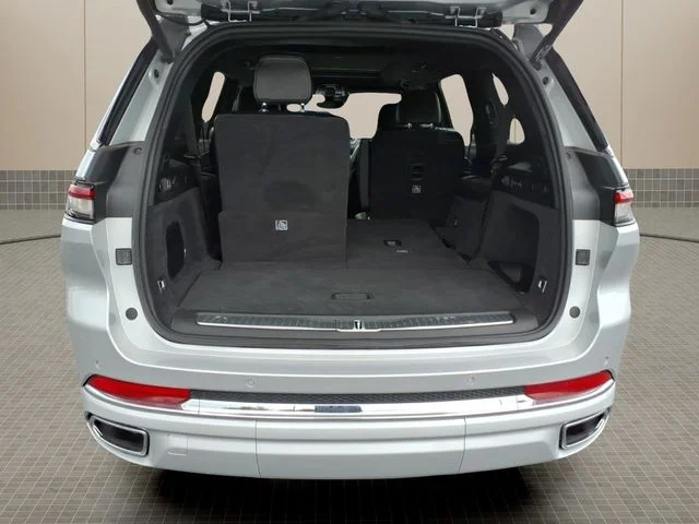 Used 2023 Silver Jeep Overland image 11
