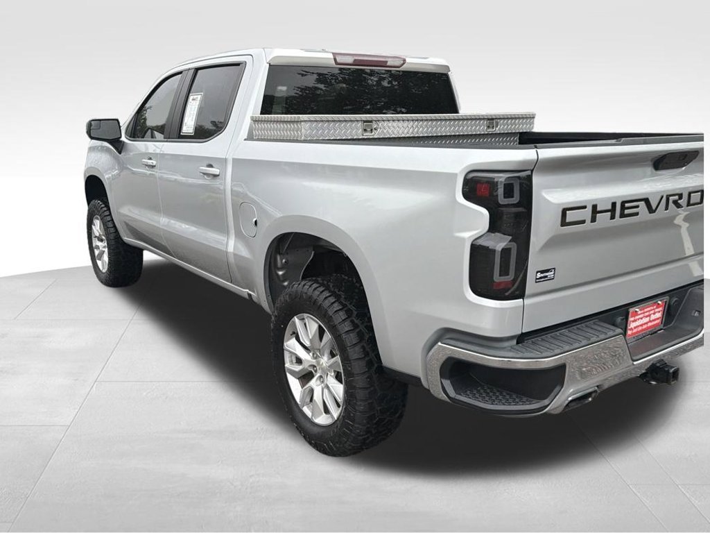 Used 2021 Silver Chevrolet LT image 17