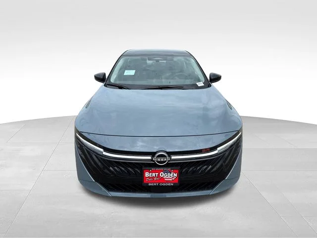 New 2026 Atlantic Gray Metallic / Super Black Two-tone Nissan SR image 2