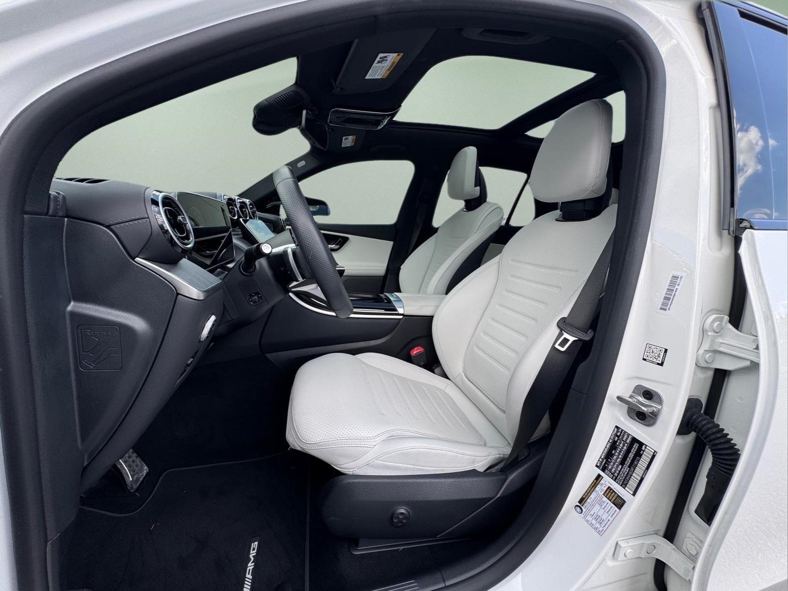 Used 2024 Polar White Mercedes-Benz GLC 300 image 20