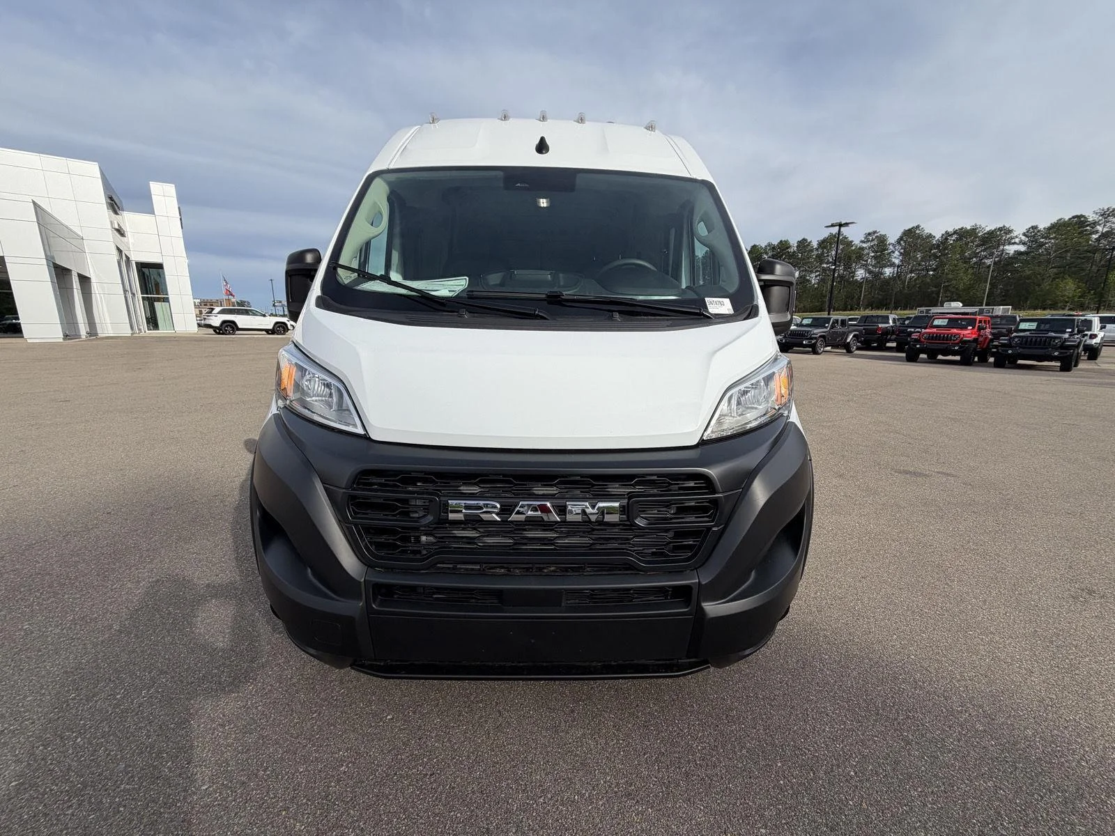 New 2026 Bright White Clear-Coat Exterior Paint RAM Tradesman image 2