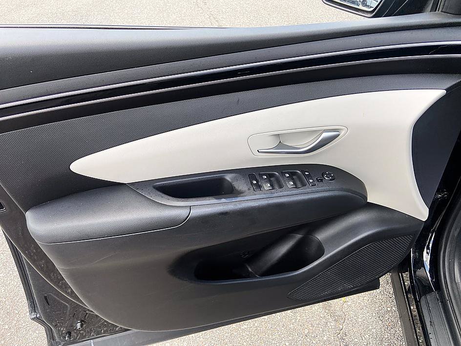 Used 2024 Black Pearl Hyundai SEL image 9