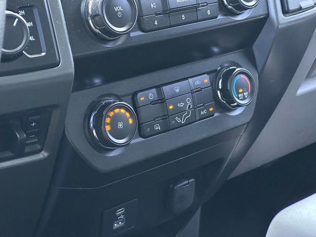 Used 2020 Oxford White Ford XLT image 16