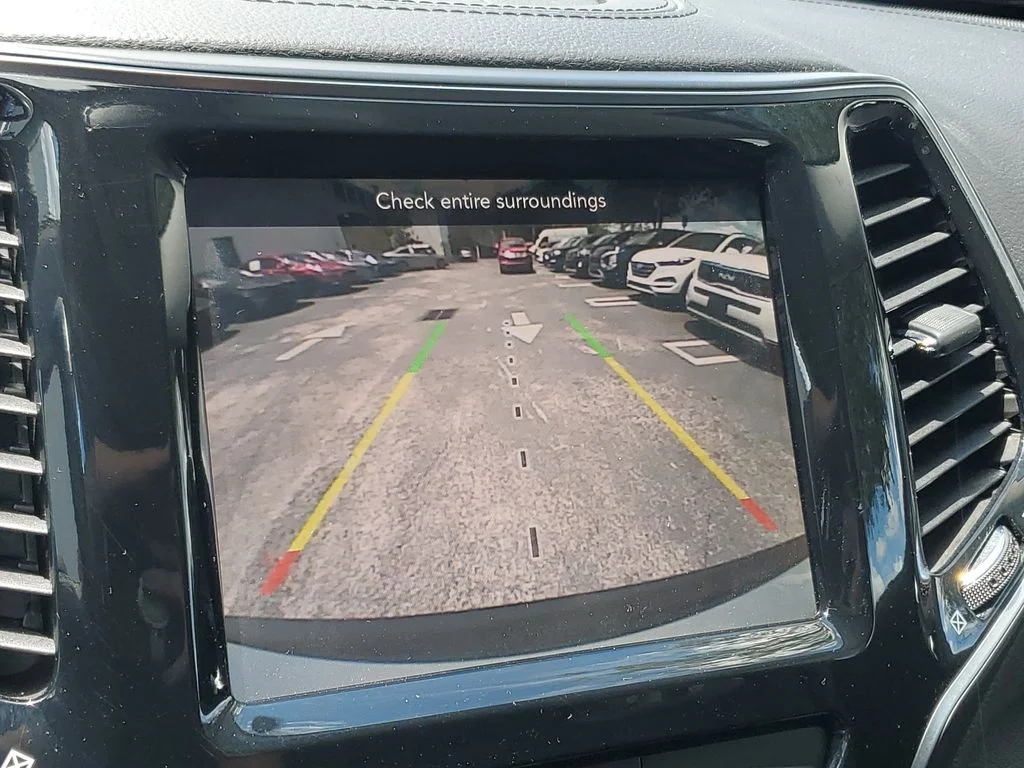 Used 2019 White Jeep Limited image 28