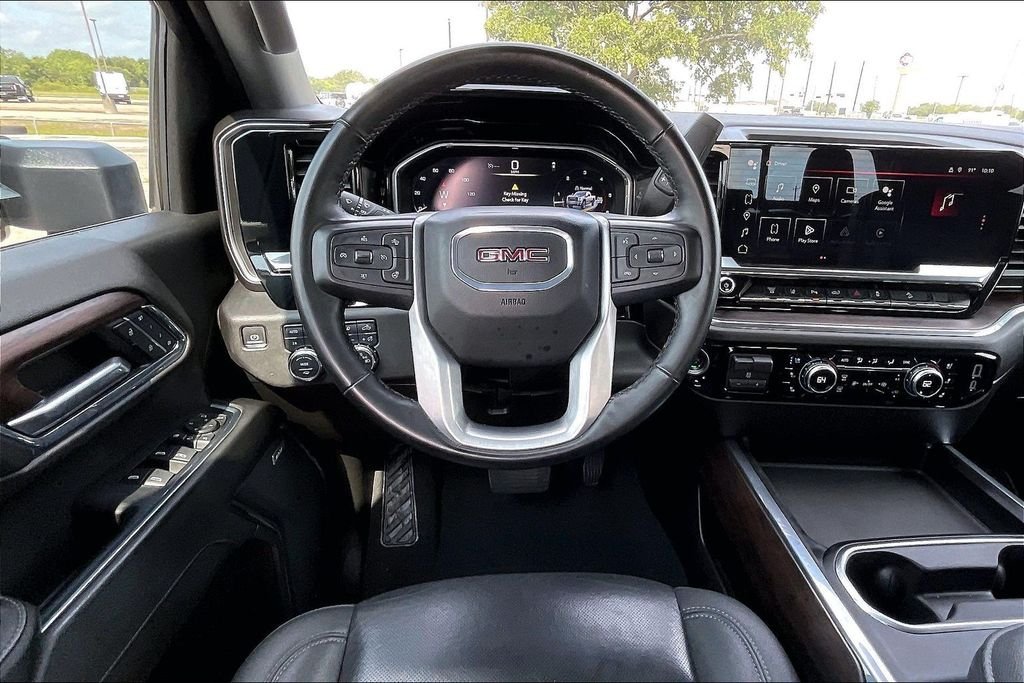Used 2024 Onyx Black GMC SLT image 8
