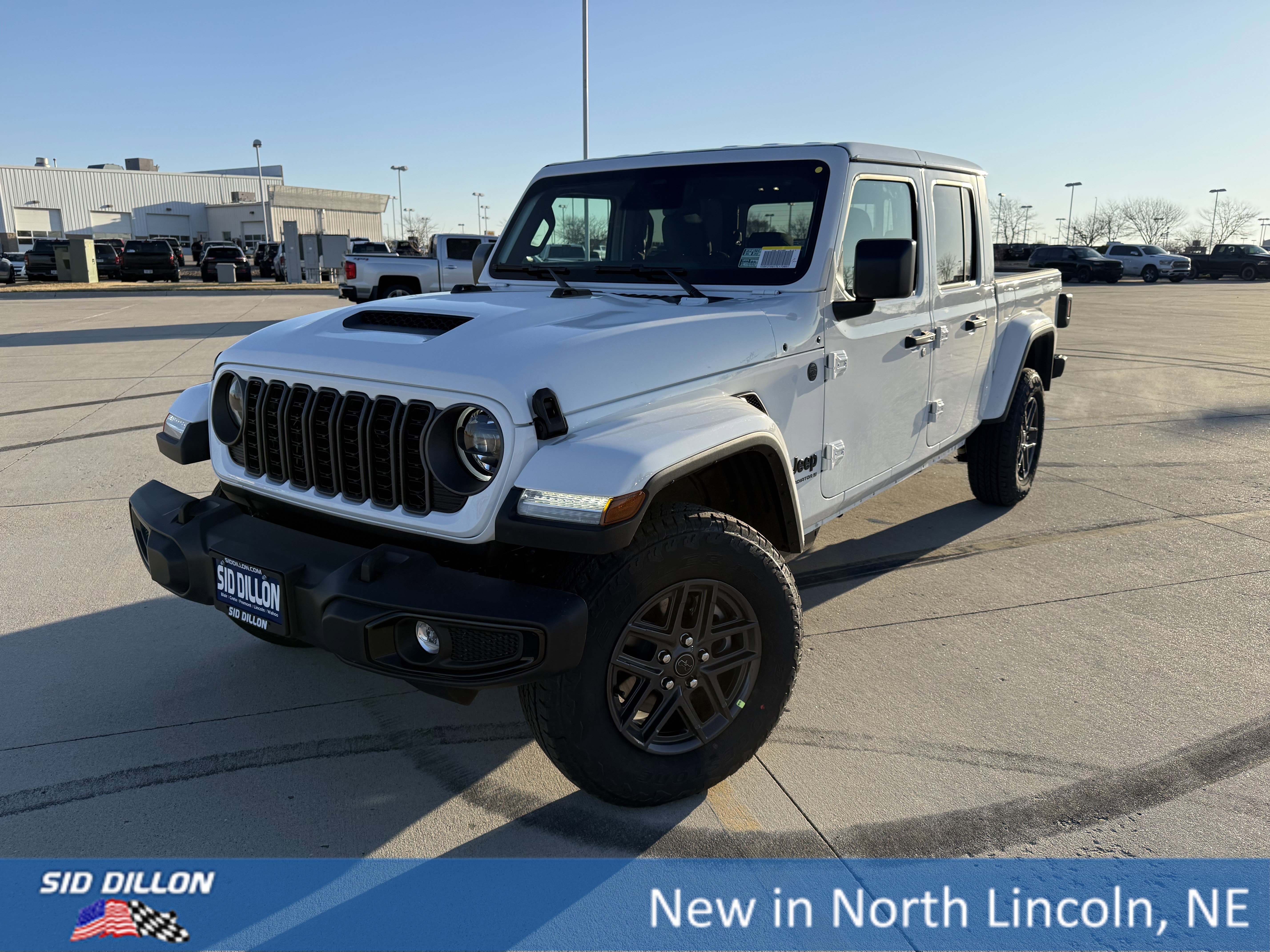2026 Jeep Gladiator Sport S Auto's photo
