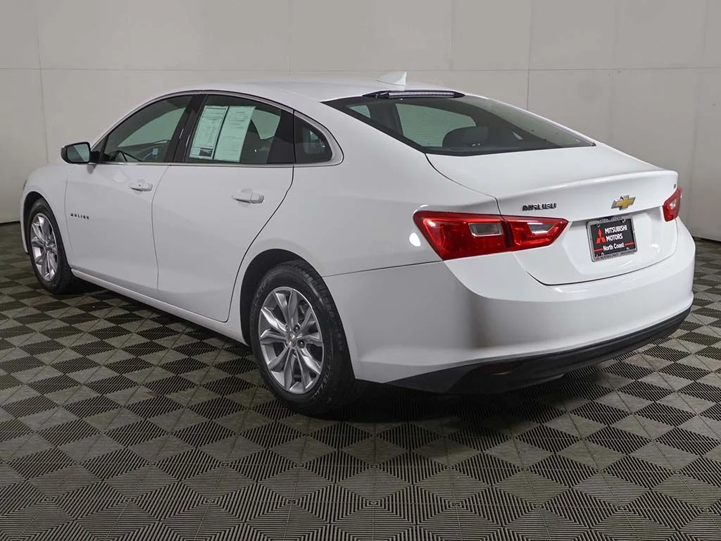 Used 2023 White Chevrolet LT image 7