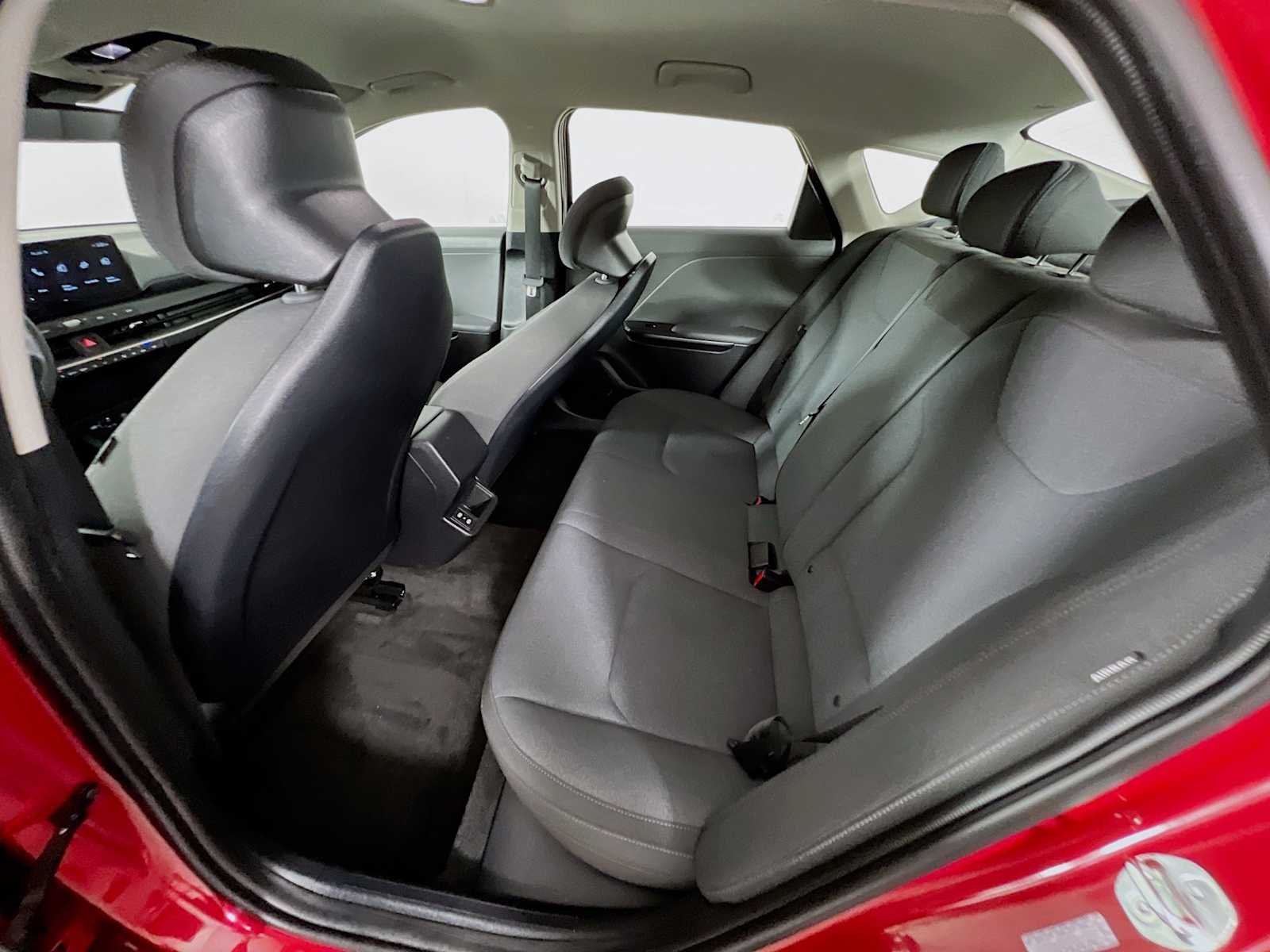 Used 2025 Currant Red Kia LXS image 24