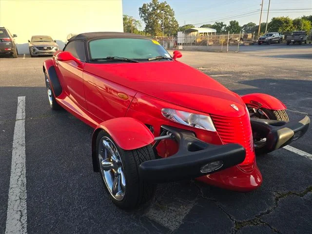 Used 2000 Red Plymouth Base image 12