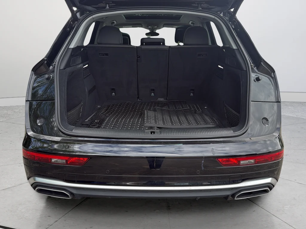 Used 2023 Black Audi 45 S line Premium image 9