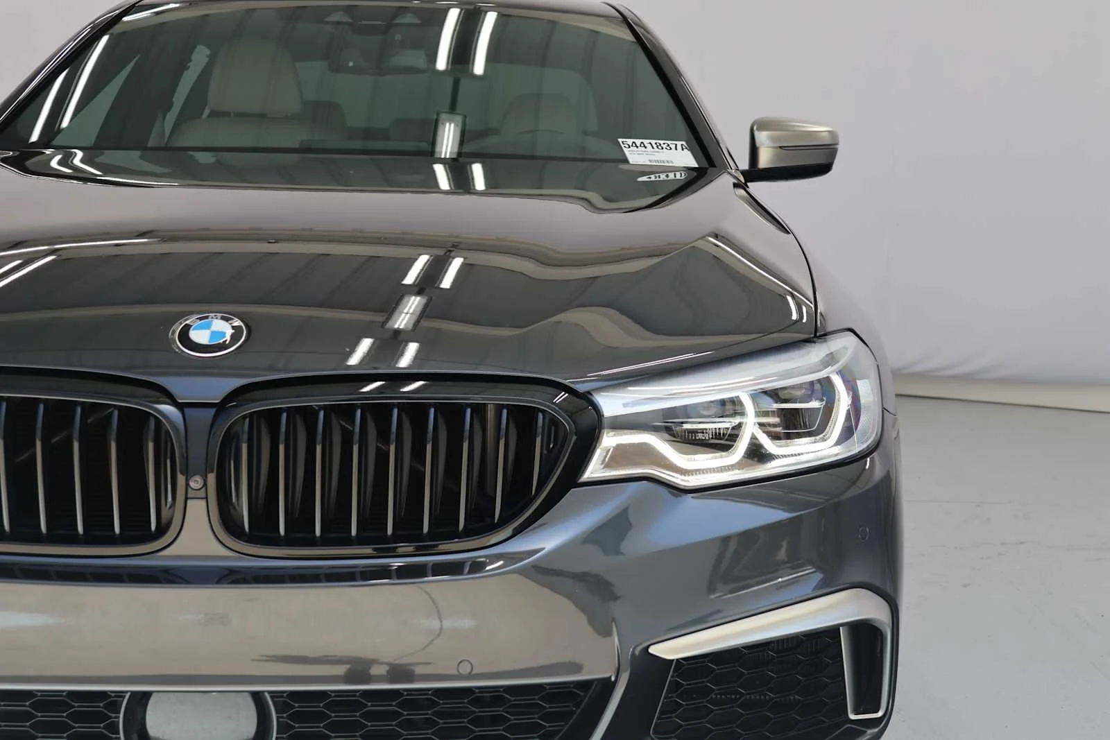 Used 2020 Dark Graphite Metallic BMW M550i xDrive image 5