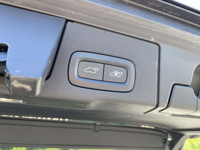 Certified Used 2023 Black Volvo B5 Plus Dark Theme image 19