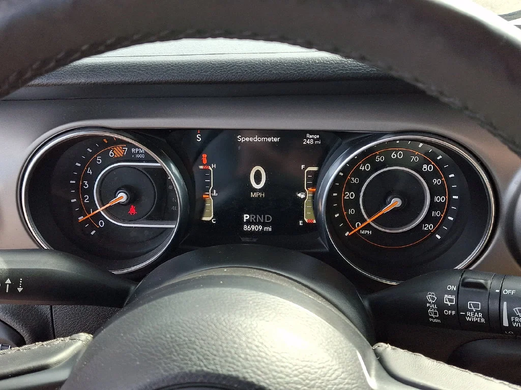 Used 2019 Silver Jeep Unlimited Sport S image 26