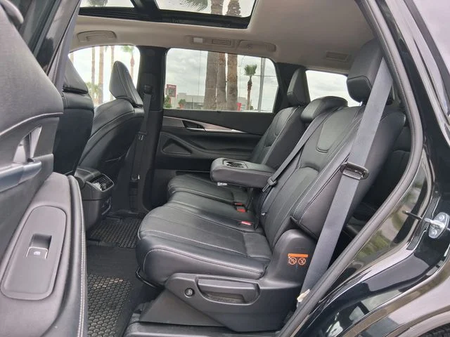 Used 2023 Black INFINITI LUXE image 23