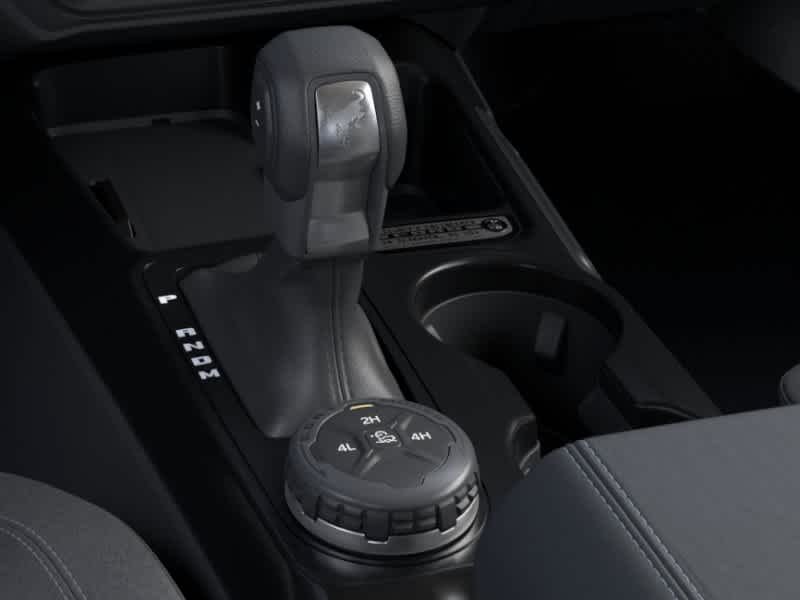 Nova imagem do Ford Big Bend® 2026 em Vermelho Rubi Metálico com Verniz Transparente, imagem 17