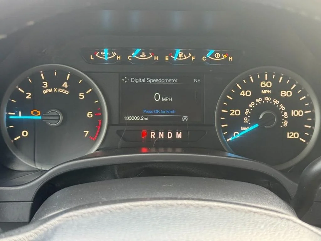 Used 2019 Oxford White Ford XLT image 21