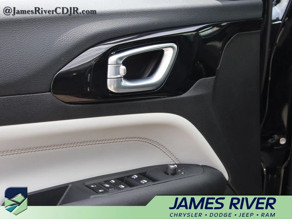 Used 2025 Black Jeep Limited image 21