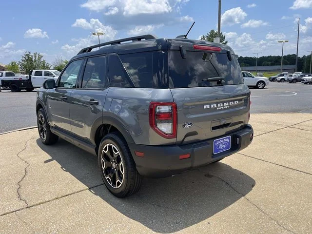 New 2026 Carbonized Gray Metallic Ford Outer Banks image 4