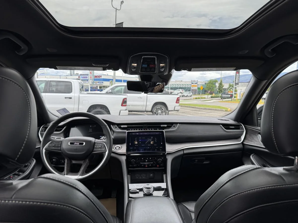 Used 2024 Black Jeep Limited image 12