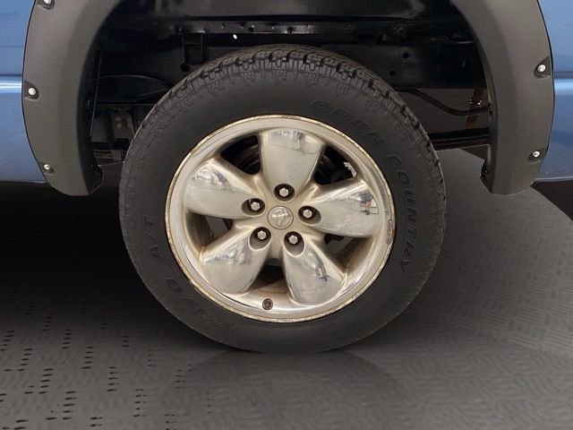 Used 2005 Blue Dodge SLT image 38