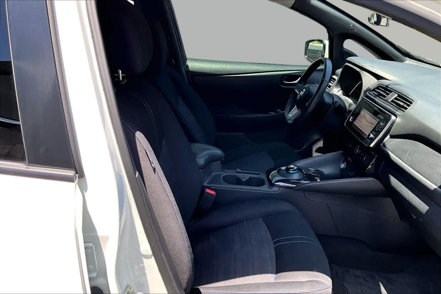 Used 2019 Pearl White Tricoat Nissan SV image 8