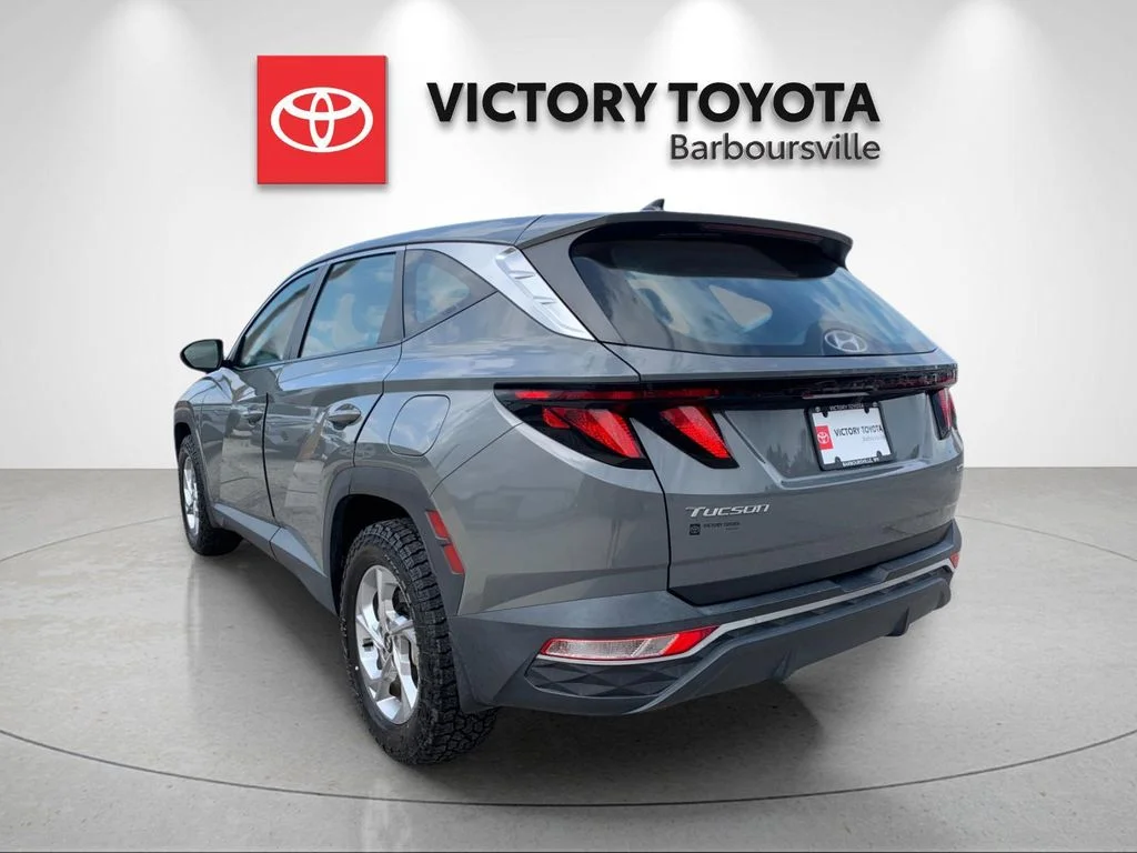 Used 2024 Gray Hyundai SE image 3