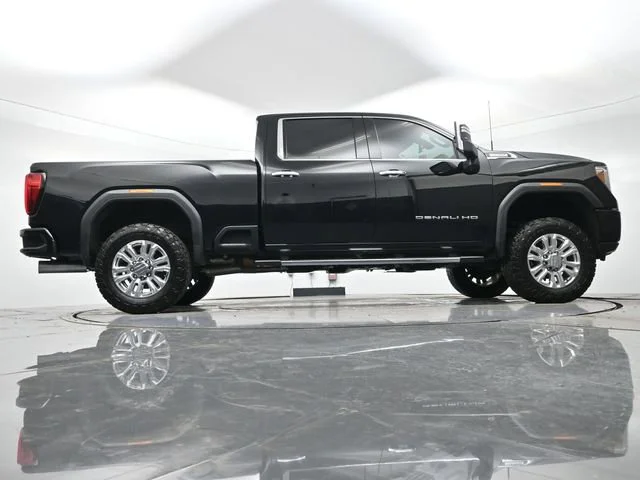 Used 2023 Onyx Black GMC Denali image 31