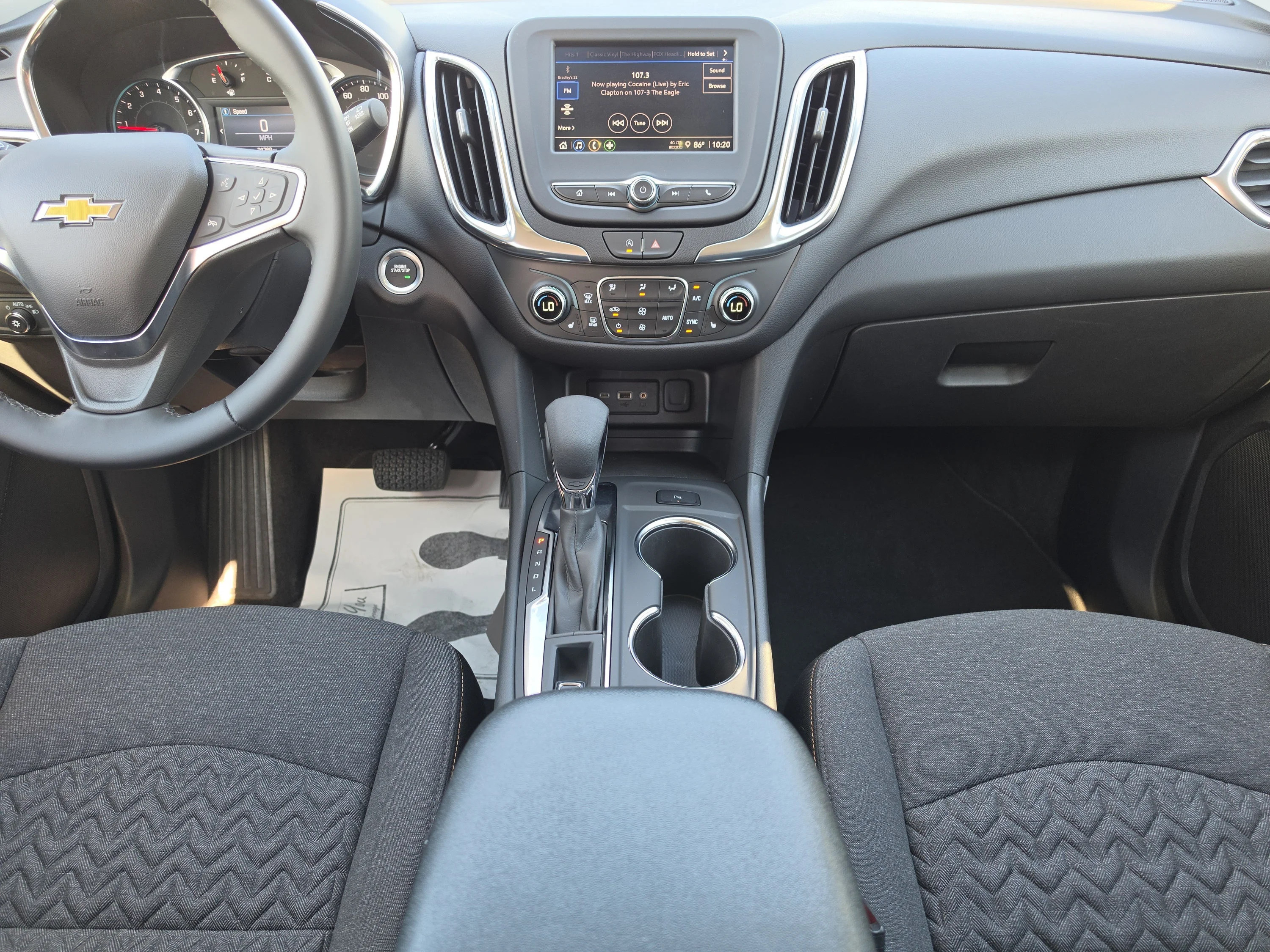 Used 2024 Summit White Chevrolet LT image 21