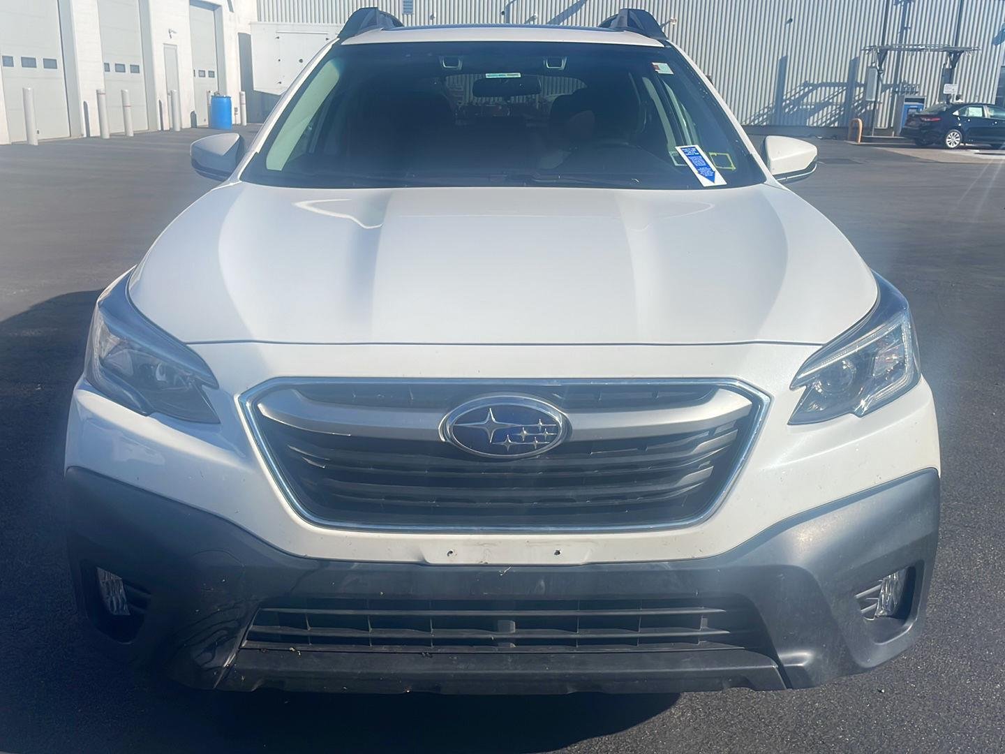 Used 2021  Subaru  image 6