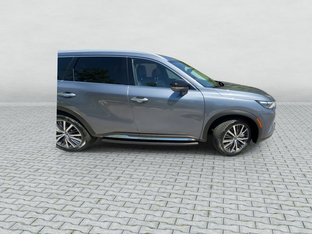 Used 2023 Moonbow Blue INFINITI Sensory image 9