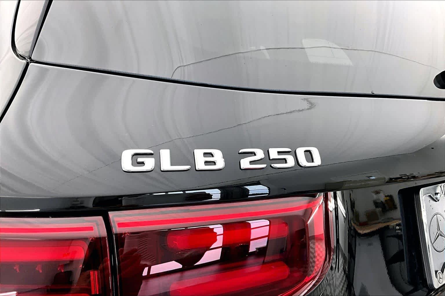 New 2026 Cosmos Black Metallic Mercedes-Benz GLB 250 image 7