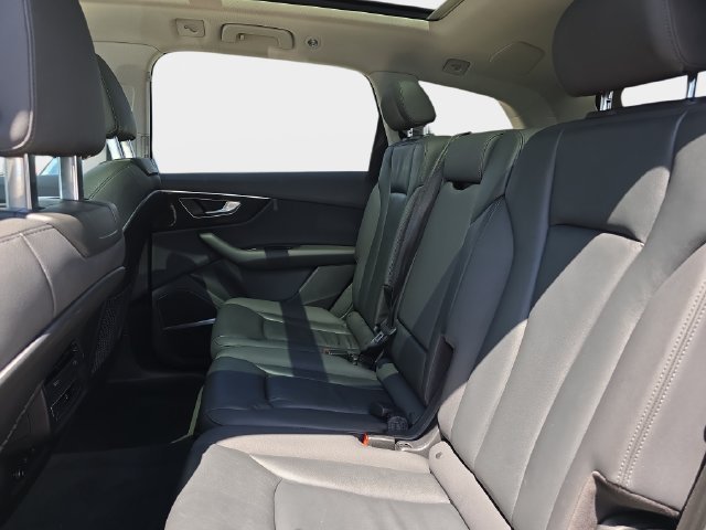 Used 2021 White Audi 45 Premium Plus image 18