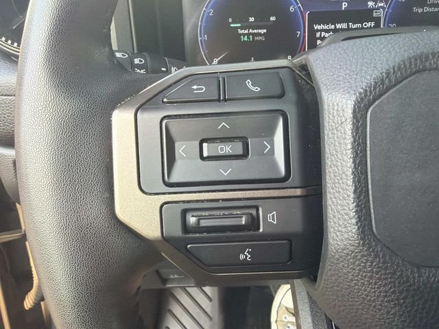 Used 2025  Toyota Base image 32