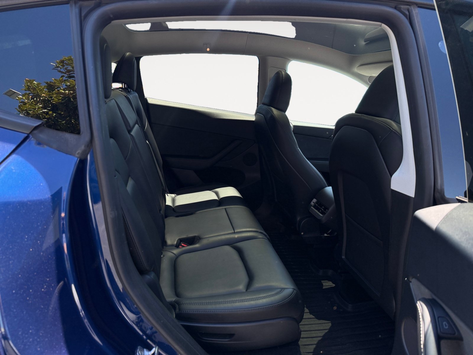 Used 2023 Deep Blue Metallic Tesla Long Range image 18