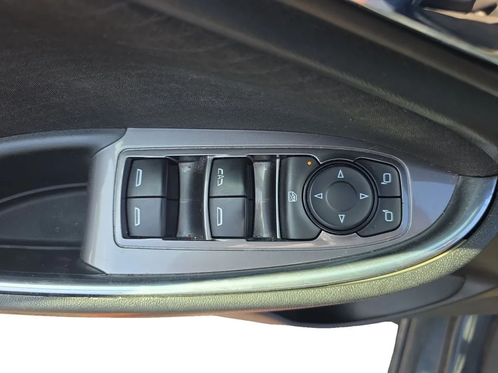 Used 2020 Gray Chevrolet LT image 21