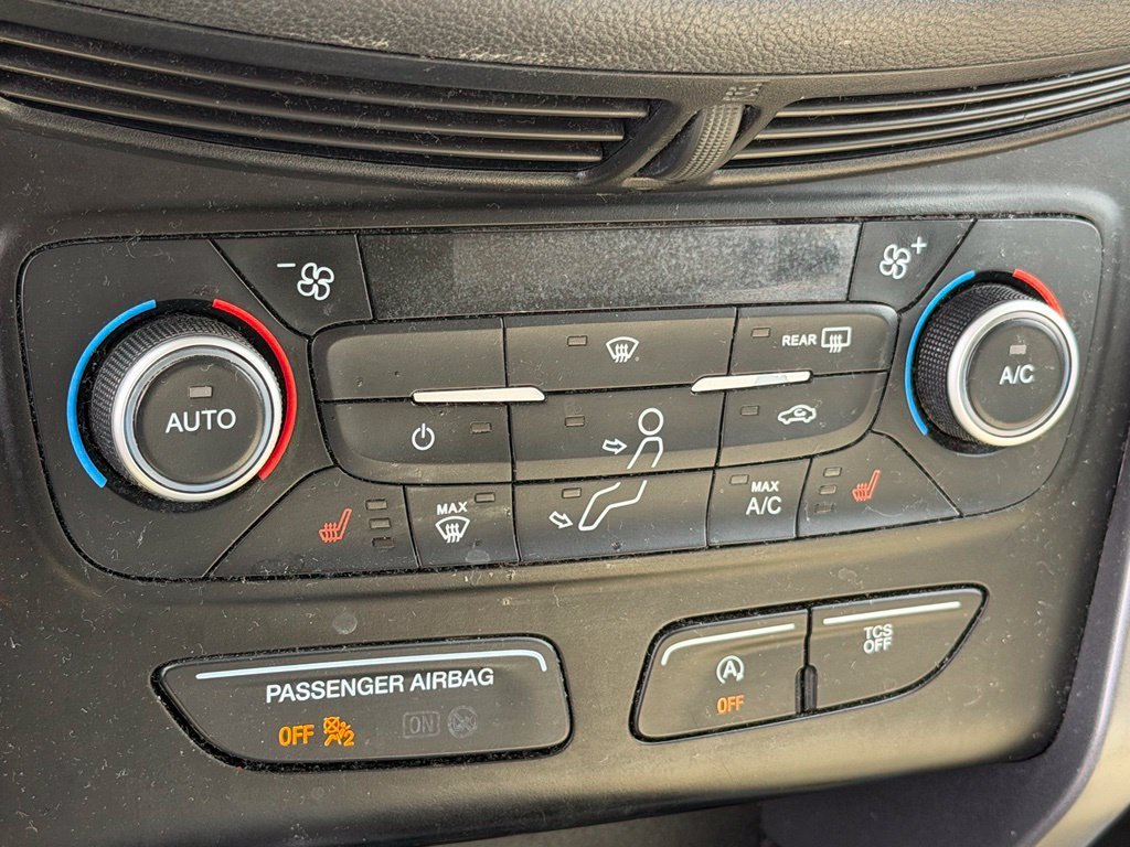 Used 2019 Green Ford SE image 19