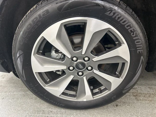 Used 2025 Black Ford Platinum image 27