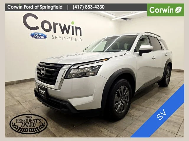 2025 Nissan Pathfinder SV
