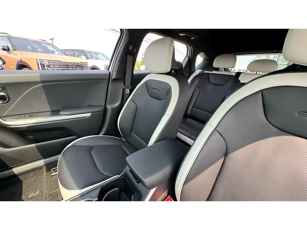 New 2026 Whi Kia GT-Line image 9