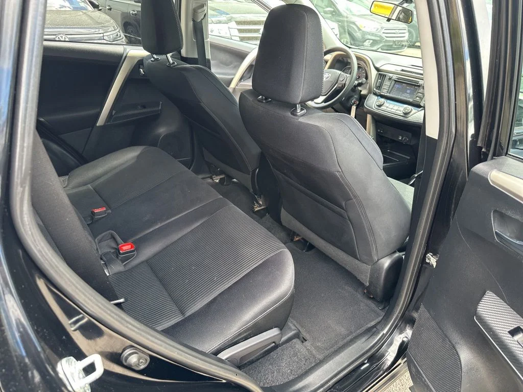 Used 2015 Black Toyota XLE image 29