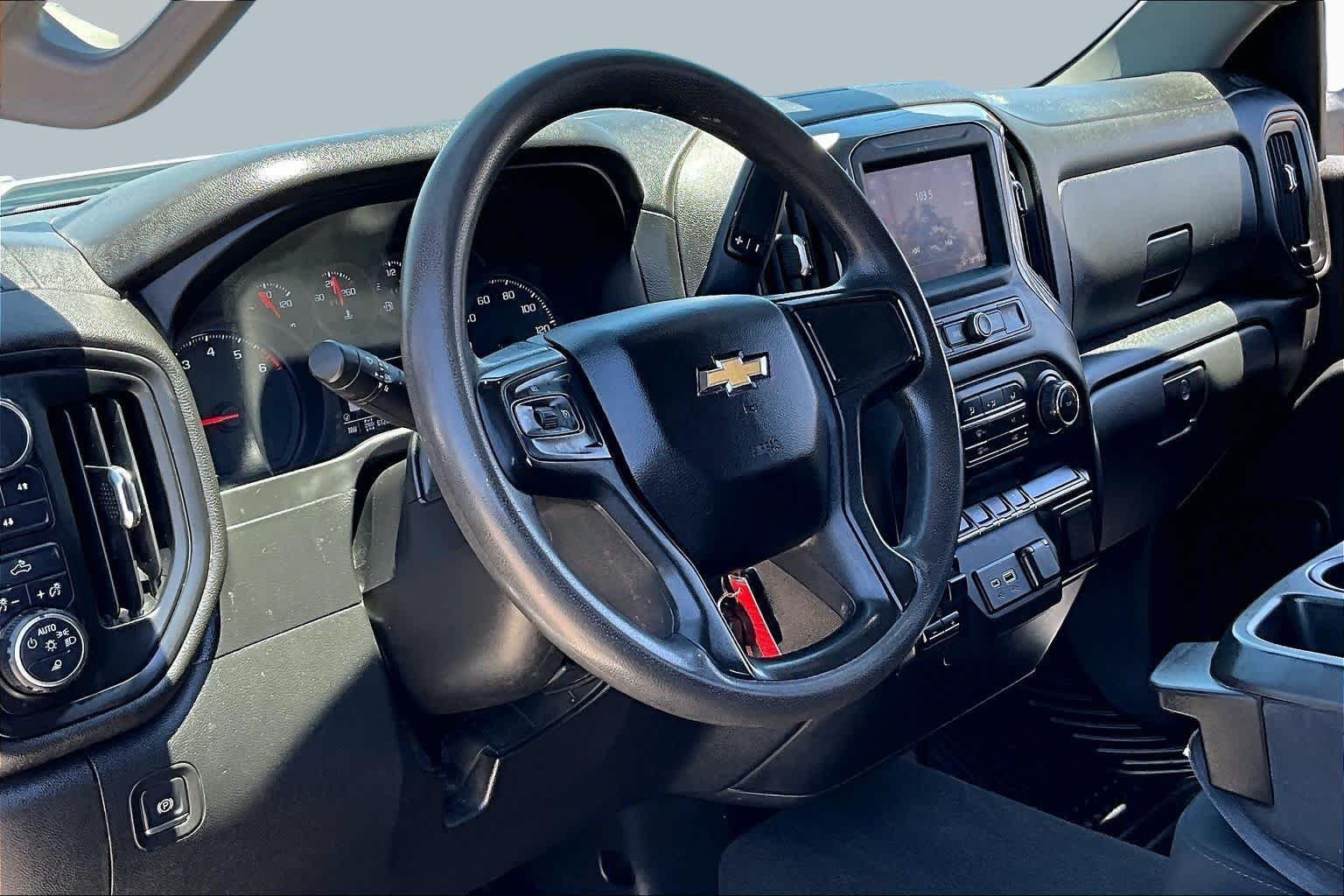 Used 2021 Summit White Chevrolet Custom image 17