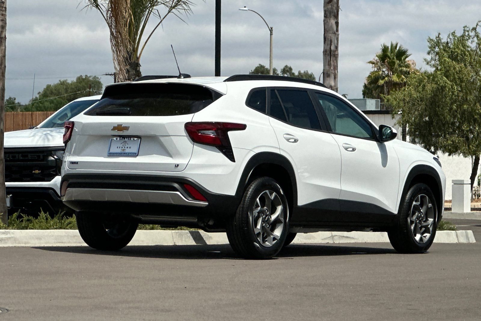 New 2026 Summit White Chevrolet LT image 4