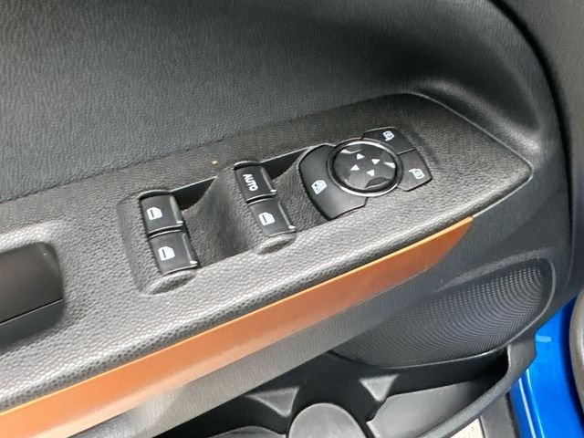 Used 2021 Blue Ford SE image 22