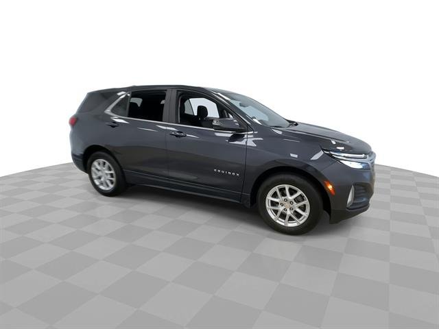 2022 Chevrolet Equinox LT, photo 2 of 12