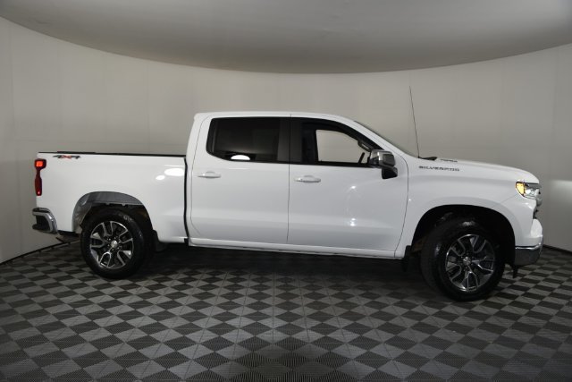 Used 2024 Summit White Chevrolet LT (2FL) image 7