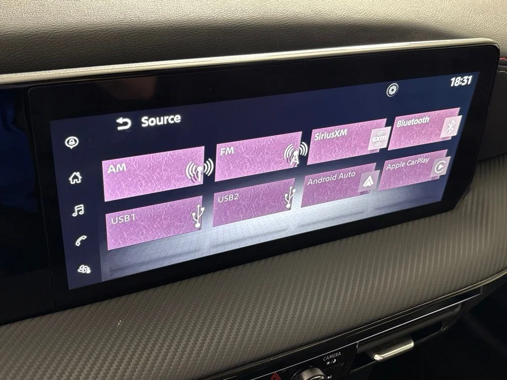 Used 2025 Black Nissan SR image 33