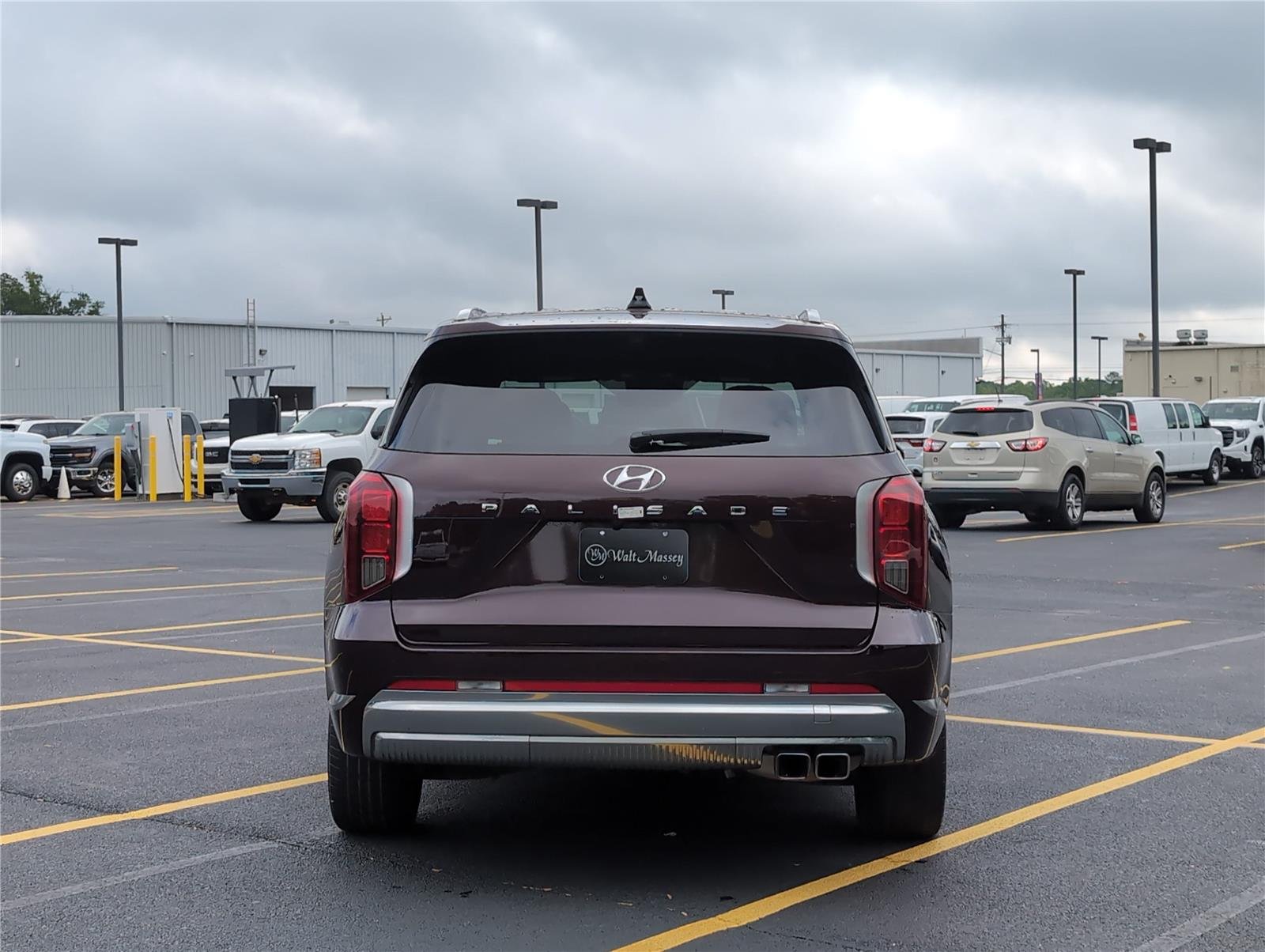 Used 2024 Sierra Burgundy Hyundai Calligraphy image 4