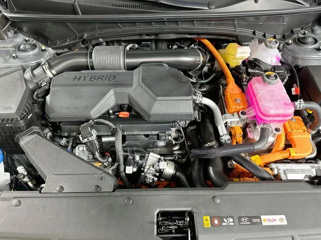 New 2026 Hyundai TUCSON HYBRID SEL